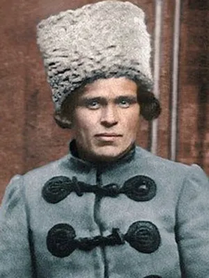 内斯特·马赫诺